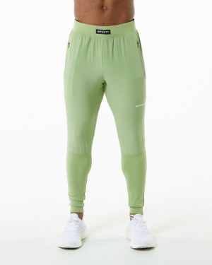 Pantaloni Jogger Barbati Alphalete Infinity Tech Verzi | 017659-UJM