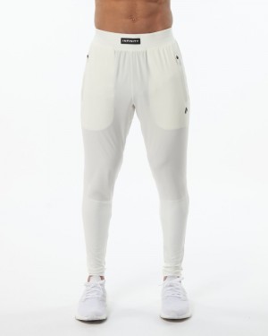Pantaloni Jogger Barbati Alphalete Infinity Tech Albi | 964180-LMT