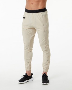 Pantaloni Jogger Barbati Alphalete Studio Galbeni Deschis | 570219-NGT