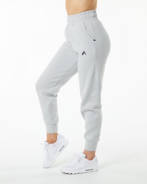 Pantaloni Jogger Dama Alphalete ELMTS Cuffed Gri | 951240-LTC