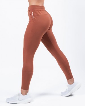 Pantaloni Jogger Dama Alphalete Trace Maro | 487360-ZWY