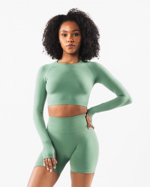Tricouri Dama Alphalete Stratus LS Crop Verzi | 973026-MVD