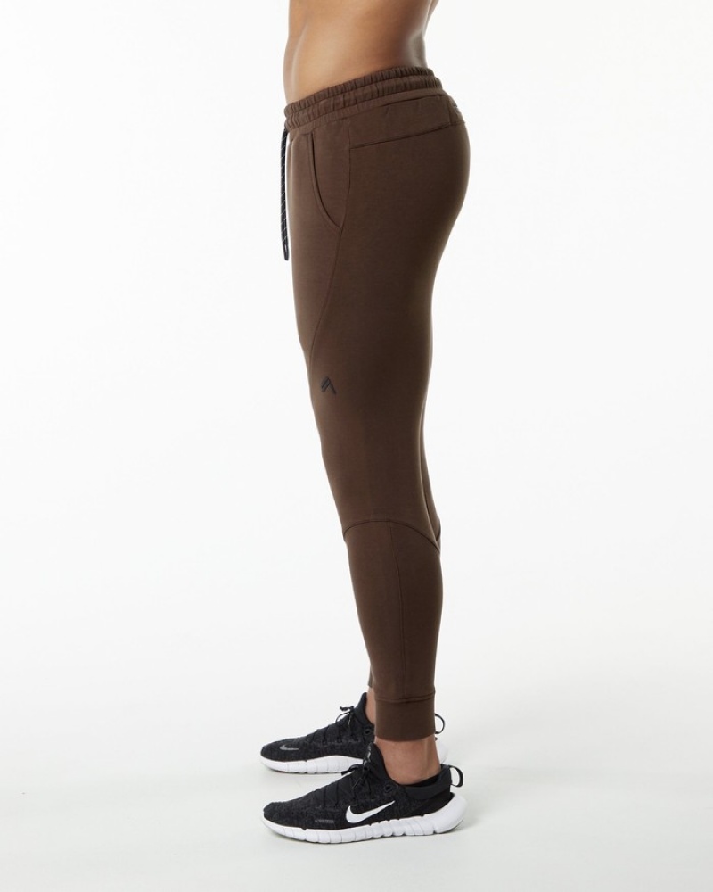 Pantaloni Jogger Barbati Alphalete ELMTS Cuffed Maro | 179235-FOG