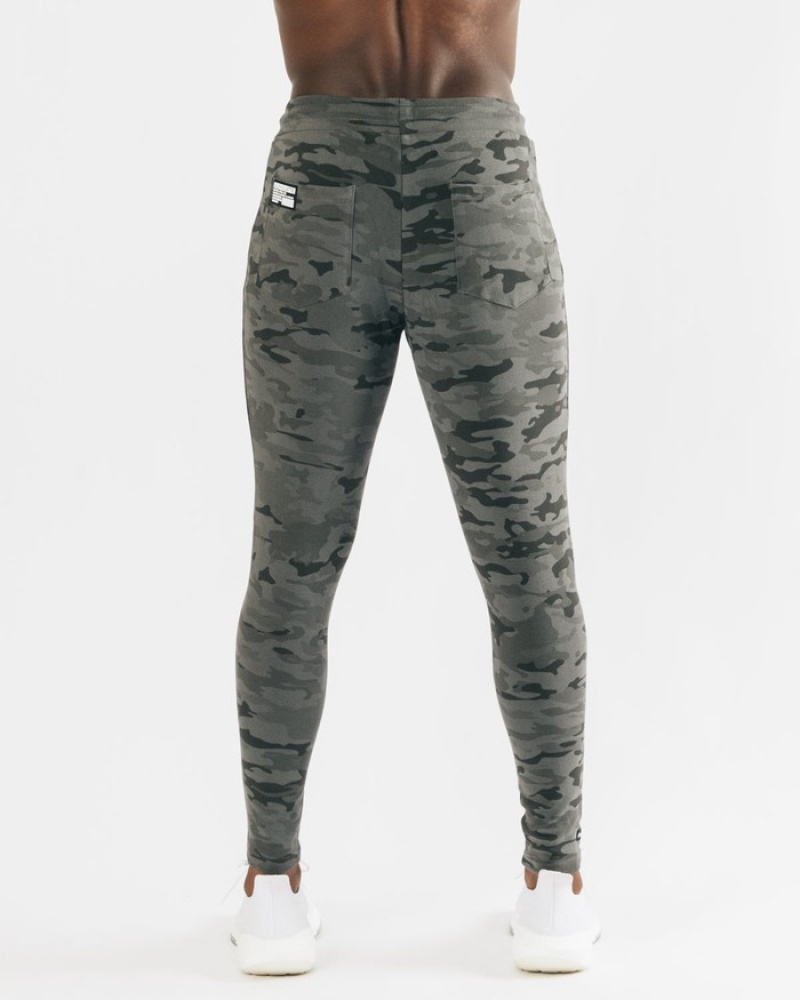 Pantaloni Jogger Barbati Alphalete Identity Camuflaj | 321590-XHL