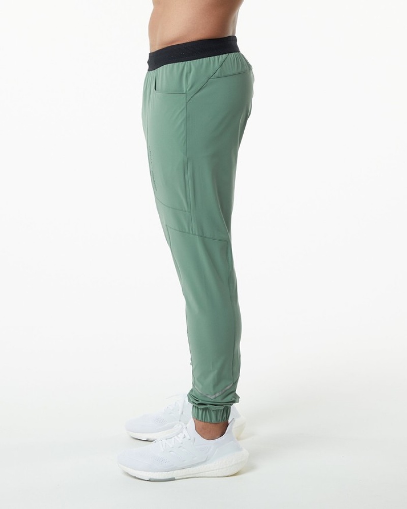 Pantaloni Jogger Barbati Alphalete Studio Masline Verzi Verzi | 253918-DEM