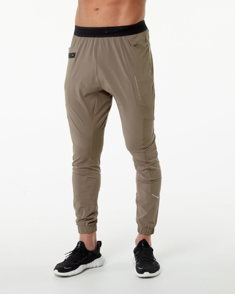 Pantaloni Jogger Barbati Alphalete Studio Bej | 018742-EXI