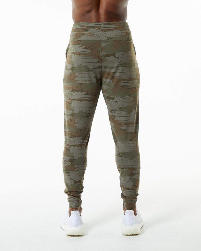 Pantaloni Jogger Barbati Alphalete Trace Masline Verzi Camuflaj | 189362-QSG