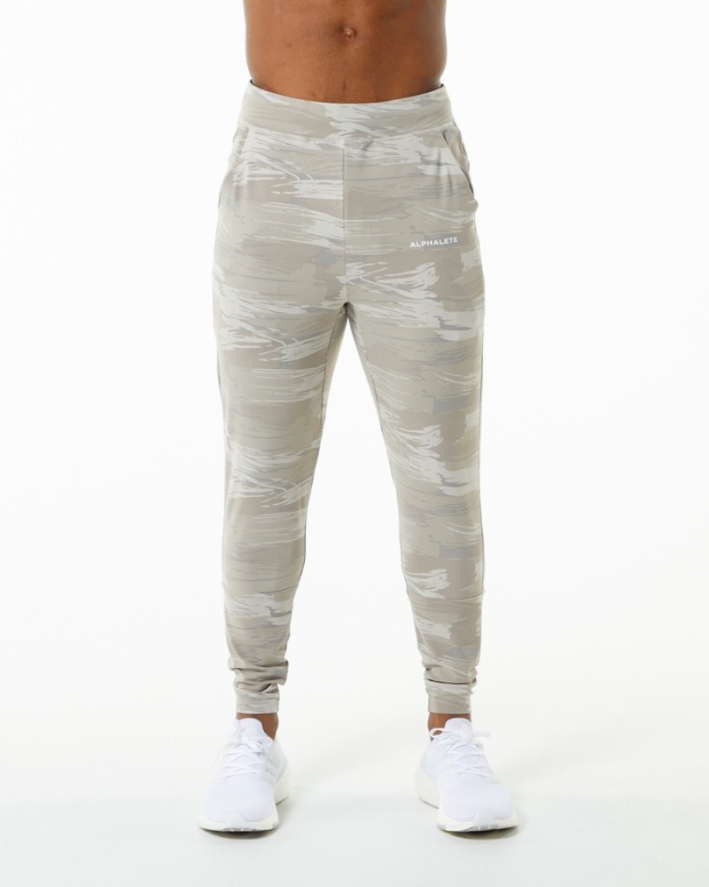 Pantaloni Jogger Barbati Alphalete Trace Camuflaj | 941835-OLC
