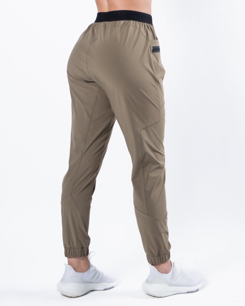 Pantaloni Jogger Dama Alphalete Studio Gri Maro | 826790-SZV