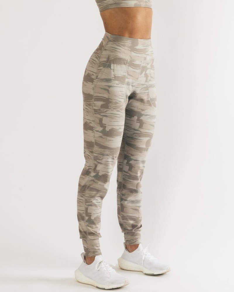 Pantaloni Jogger Dama Alphalete Surface Expanse Camuflaj | 654710-MPR