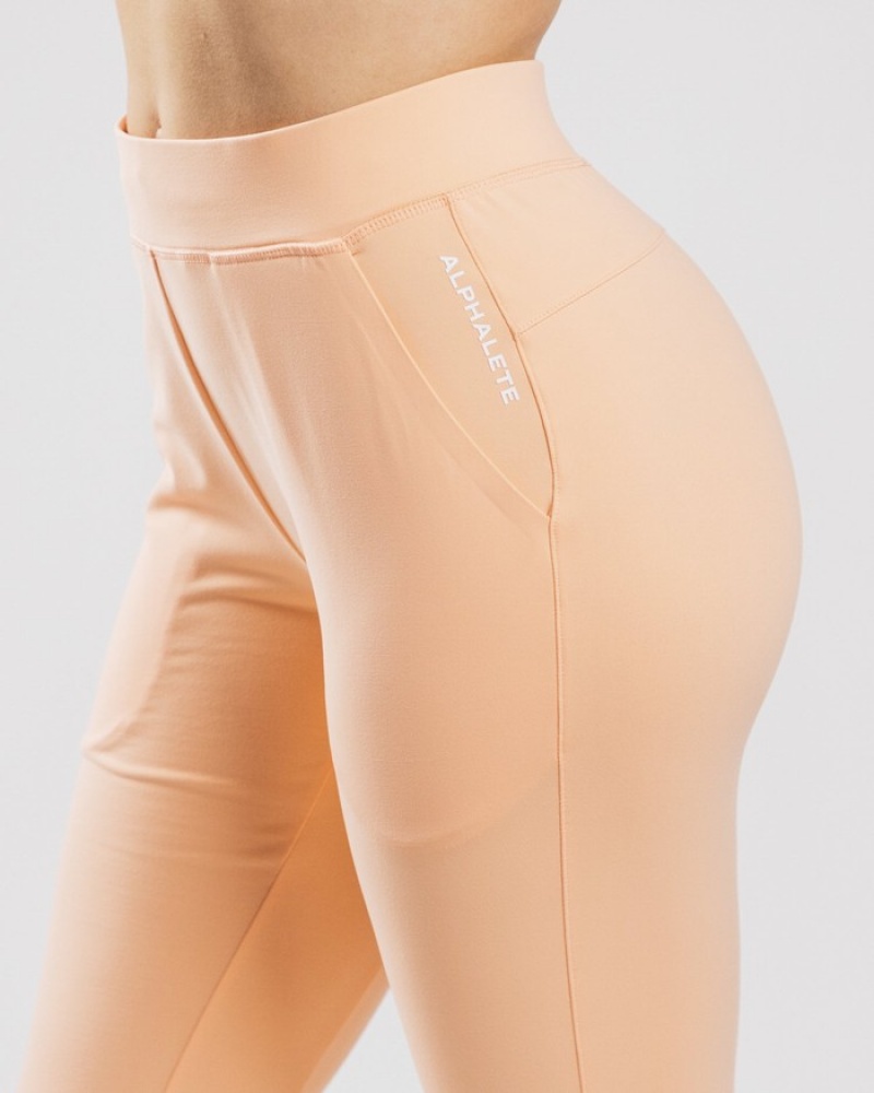 Pantaloni Jogger Dama Alphalete Trace Corai | 372650-UOF