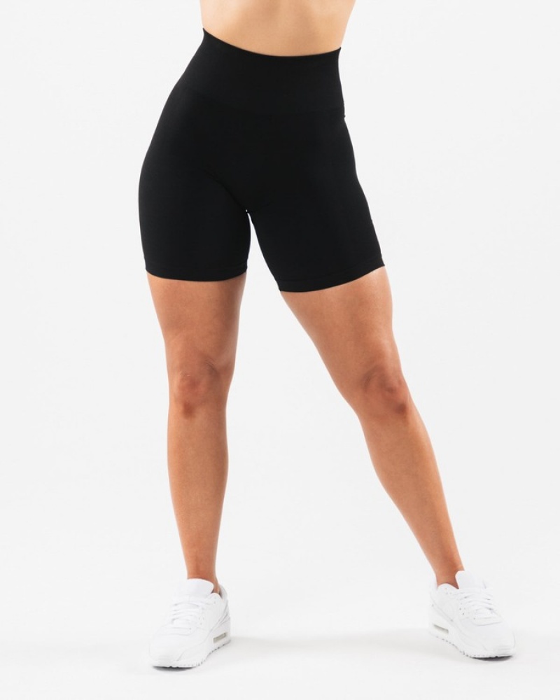 Pantaloni Scurti Dama Alphalete Amplify 6.5” Negrii | 596831-ZKS