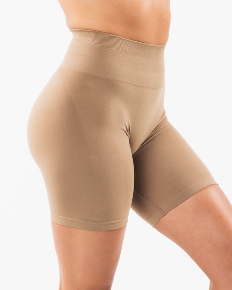 Pantaloni Scurti Dama Alphalete Amplify 6.5” Gri | 038146-AGK