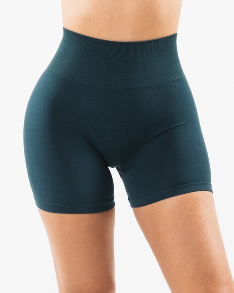 Pantaloni Scurti Dama Alphalete Amplify 4.5